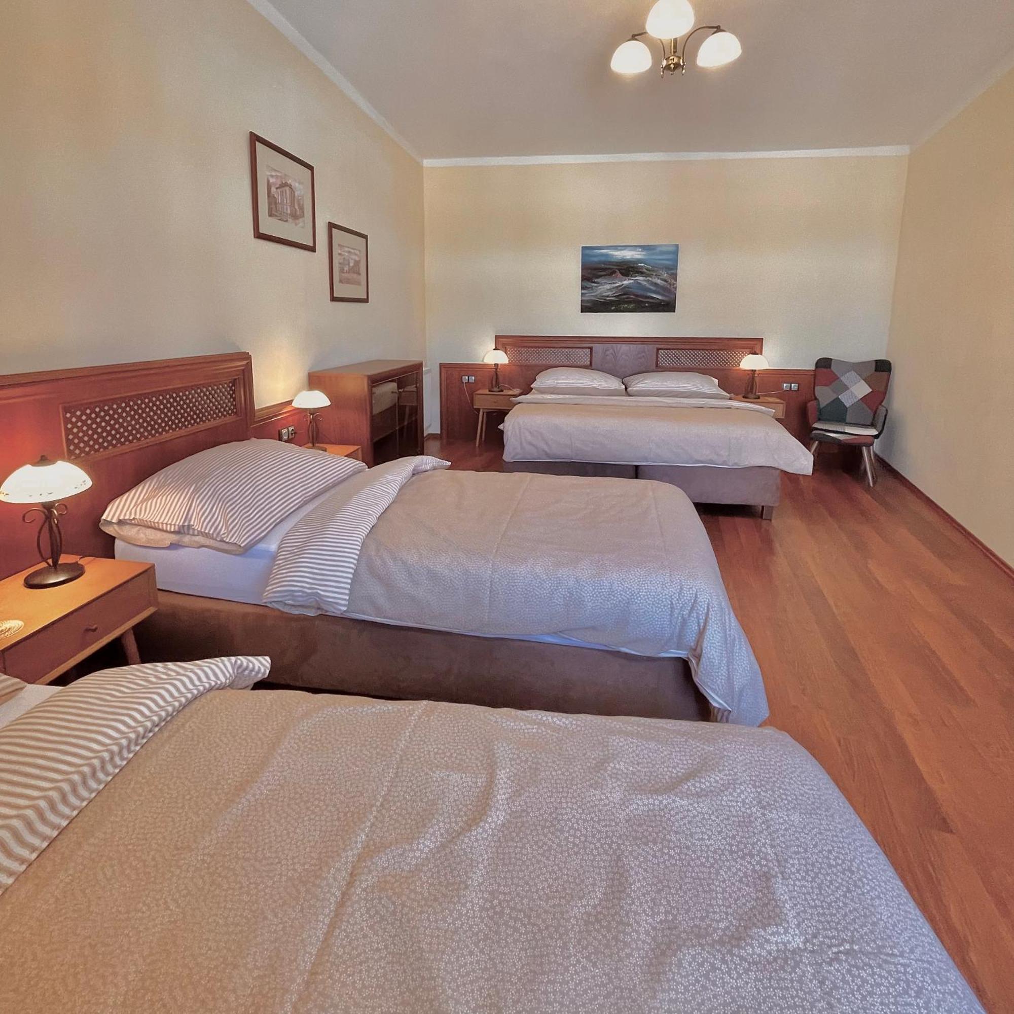Apartmany Basta & Wellness ซูชิเซ ภายนอก รูปภาพ